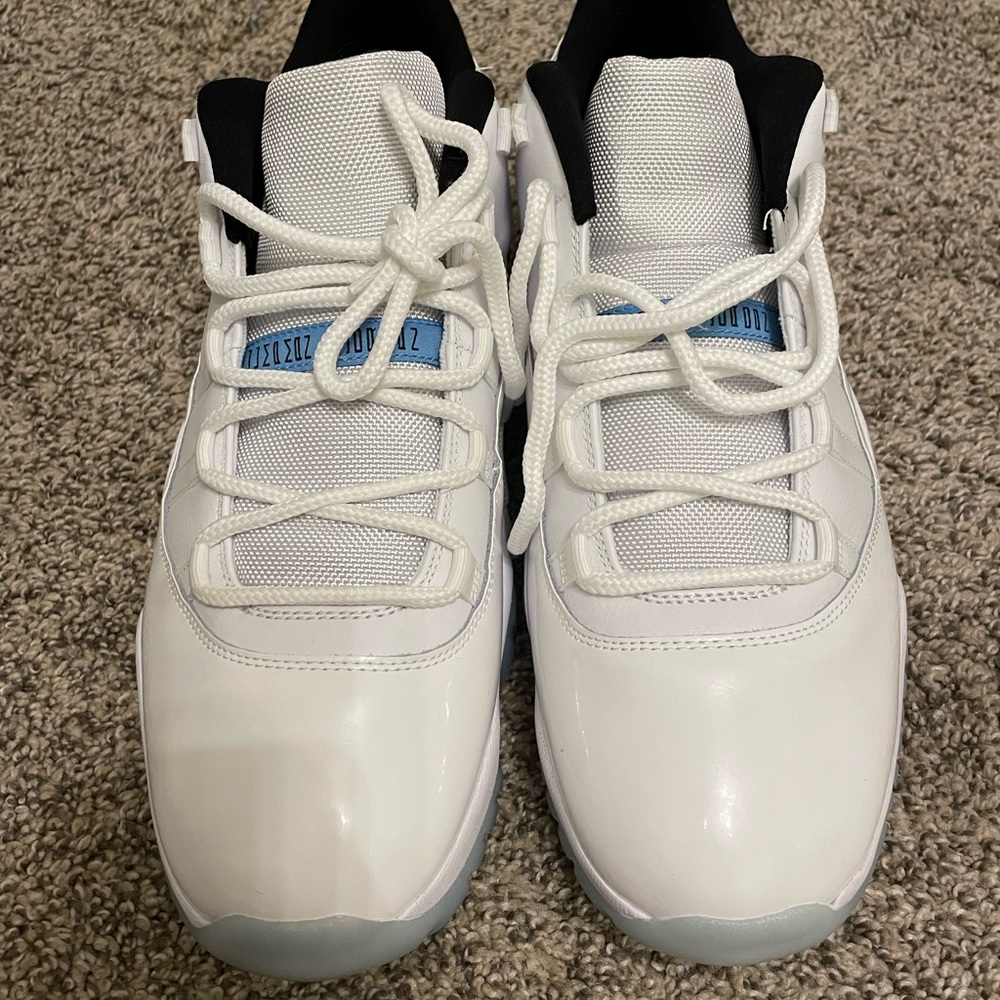 Air Jordan 11 Retro Legend Blue